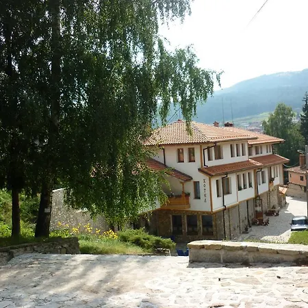 Отель Family Djogolanova Kashta Копривштица